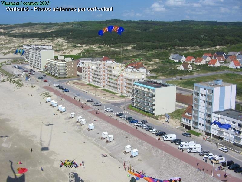 KAP_055_big.jpg - ... Alignement des cabines ...