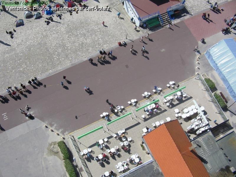 KAP_078_big.jpg - ... Terrasse. La conviviale : Un très bon moment passé au grand air, les retrouvailles avec de nombreux amis, l'impatience de les revoir au plus tôt.