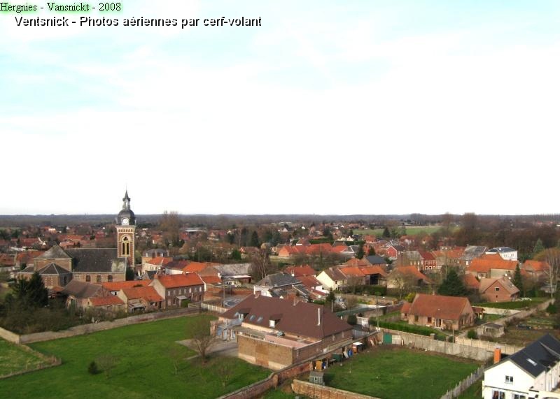 IMG_0462_big.jpg - Le Relais, l'Eglise, le Jard et l'Escaut : à gauche l'Eglise St Amand, au centre "le Relais" ...